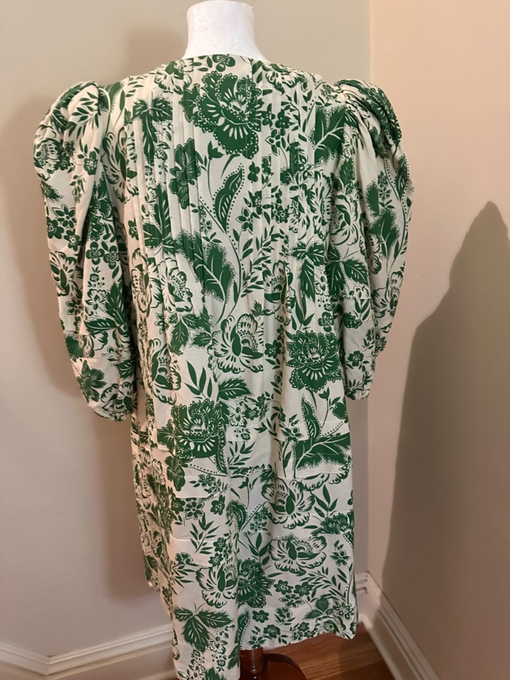 HUNTER BELL Green and Cream Floral Dress with Puff Sleeves - Picture 3 of 6